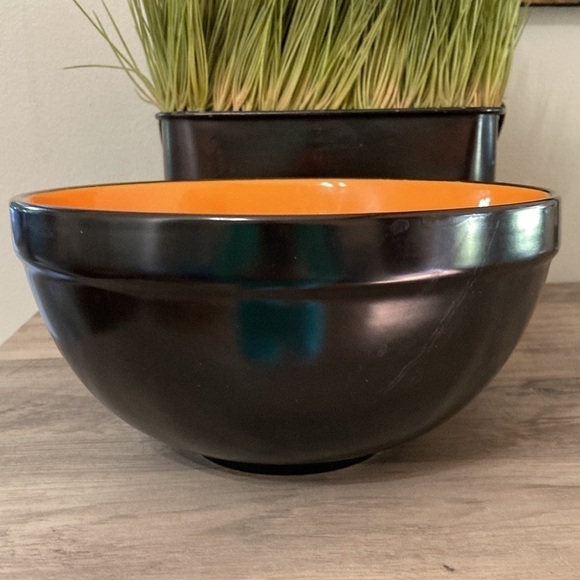 Rae Dunn HALLOWEEN TRICKS CERAMIC Black and Orange Halloween BOWL - Picture 4 of 10